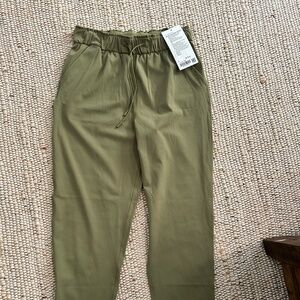 Lululemon Green 7/8 High-Rise Pant- 8